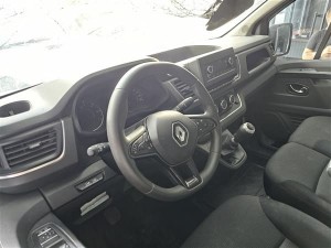 Renault Trafic 4 çıkma göğüs