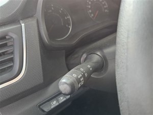 Renault Trafic 4 çıkma sinyal kolu