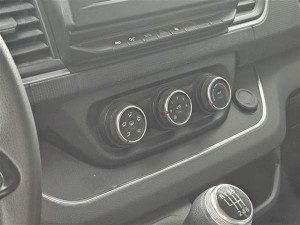 Renault Trafic 4 çıkma klima panel düğmesi
