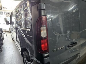 Renault Trafic 4 çıkma sol arka stop