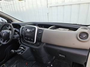 Renault Trafic 3 göğüs