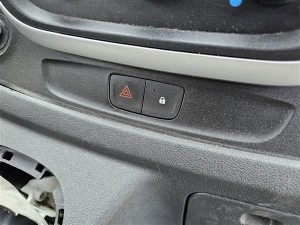Renault Trafic 3 dörtlü ikaz düğmesi