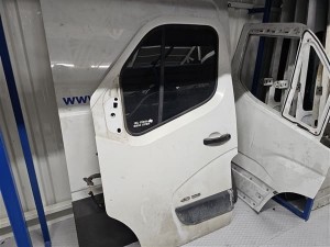 Renault Master 3 sol ön kapı beyaz